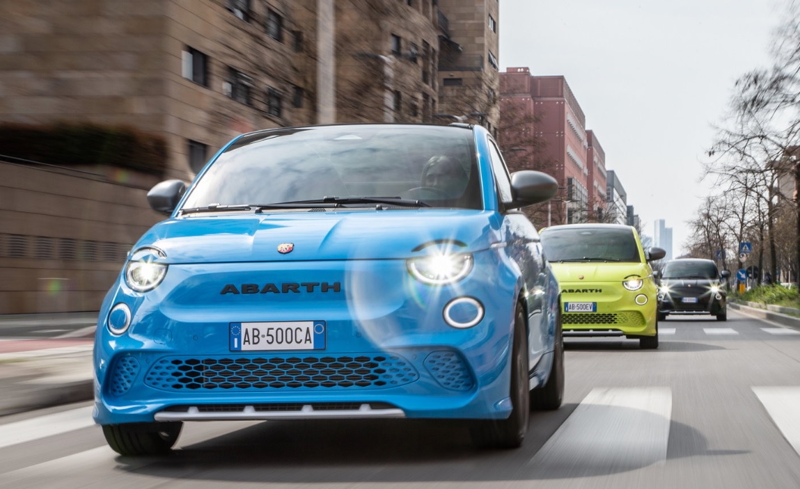 Abarth 500e: družina je popolna