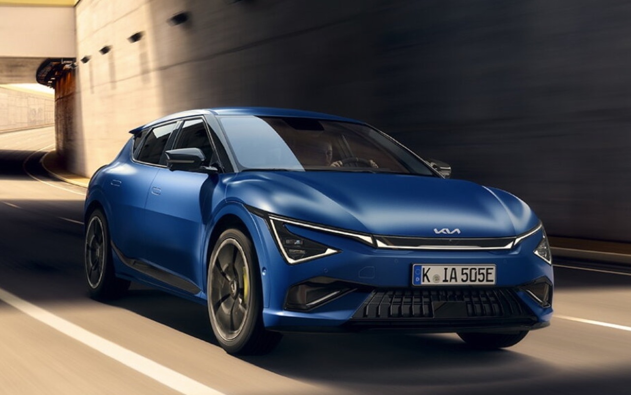 Prenovljena Kia EV6: do 582 km dosega, do 650 KM moči in tri različice v ponudbi