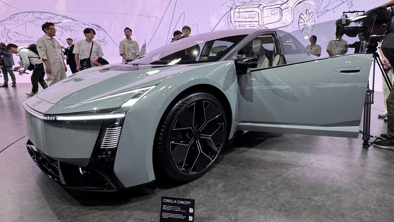 Toyota napoveduje popolno prenovo Corolle: prihajata električna in hibridna različica