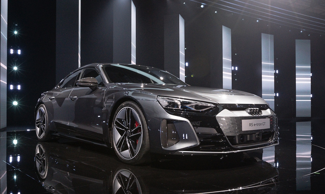 Svetovna premiera: Audi e-tron GT quattro in RS e-tron GT
