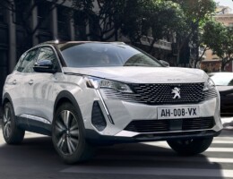 Peugeot 3008 in 5008 HYBRID kmalu z novo 48-Voltno hibridno tehnologijo