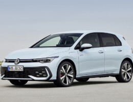 Volkswagen Golf praznuje 50 let