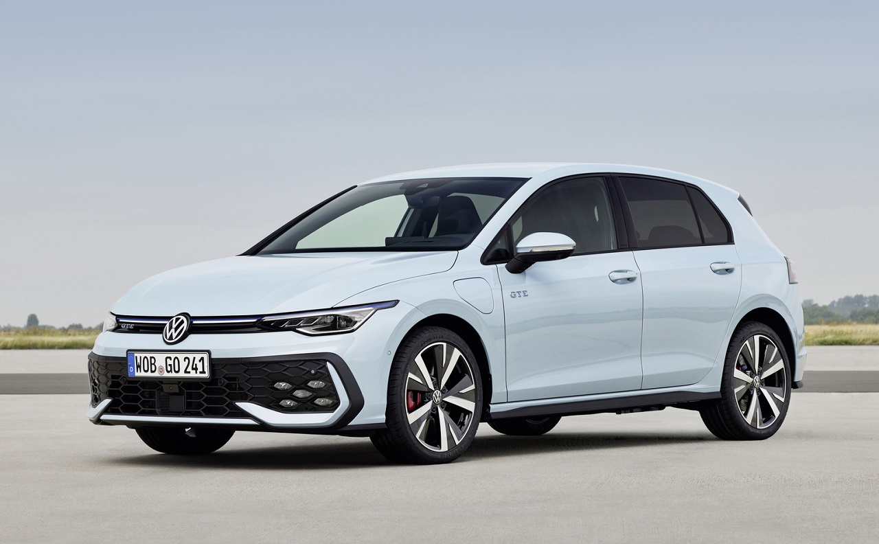Volkswagen Golf praznuje 50 let