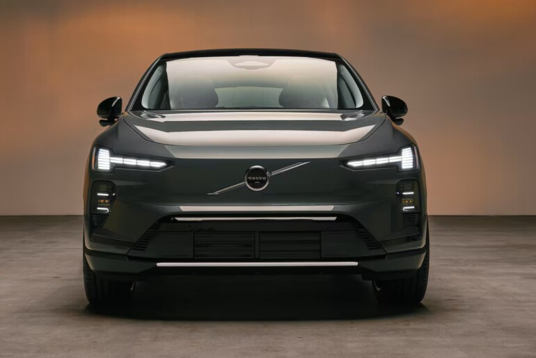 Volvo EX60: ambiciozna električna strategija, ki cilja na vrh premium razreda