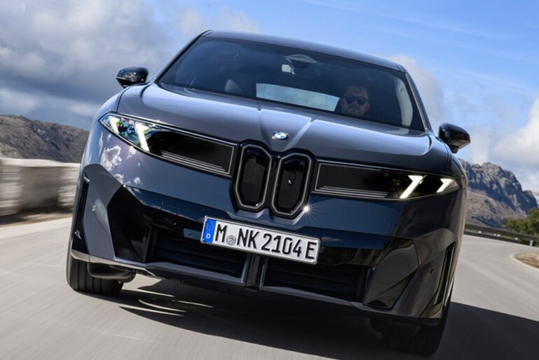 BMW iX3 odhaja v ZDA: električni SUV s 463 KM in nižjo ceno od bencinskega X3