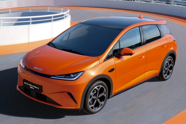 BYD Dolphin G DM-i prihaja v Evropo kot prvi priključni hibrid med mestnimi avtomobili z več kot 1.000 km dosega