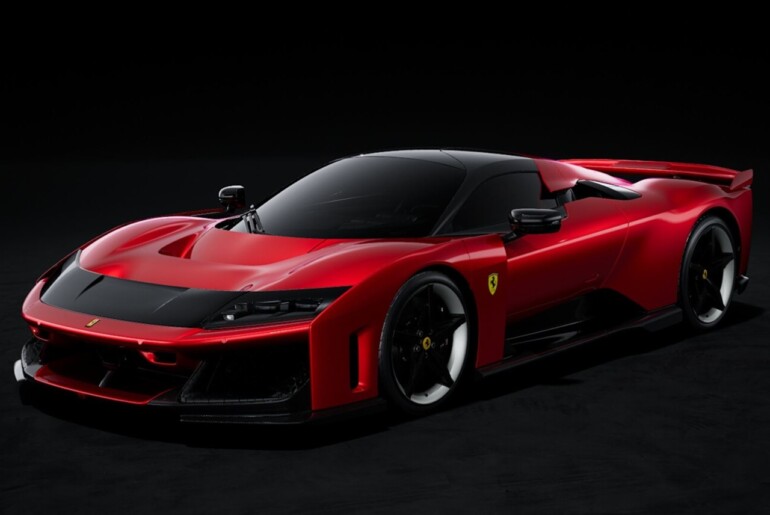 Ferrari beleži rast dobička, ob tem pa ostaja pri letnih napovedih