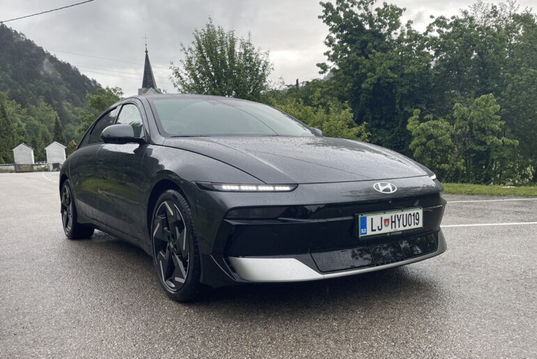 Hyundai IONIQ 6 in IONIQ 6 N se predstavljata: od aerodinamične električne limuzine do 650-konjskega športnika