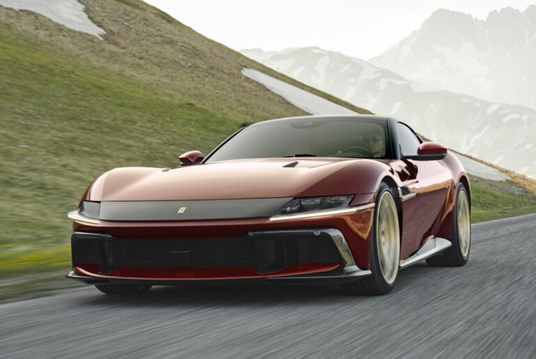 Ferrari vrača ročni menjalnik – vendar na povsem nov način