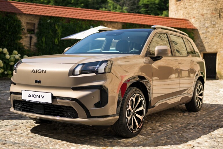 V Sloveniji tudi GAC: električna AION V in AION UT že letos na naših cestah