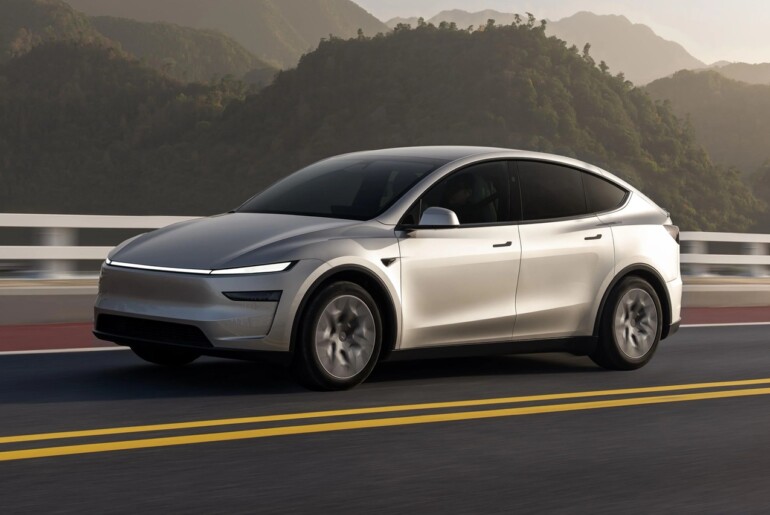 Tesla Model Y L: novi 6-sedežni električni SUV z dosegom 523 km