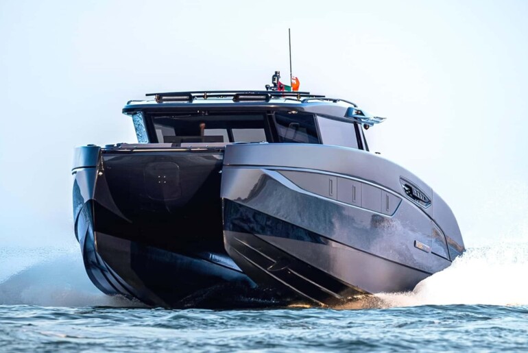 BRABUS ULTIMA 55: 1450 KM, hidrokrila in več kot 40 vozlov