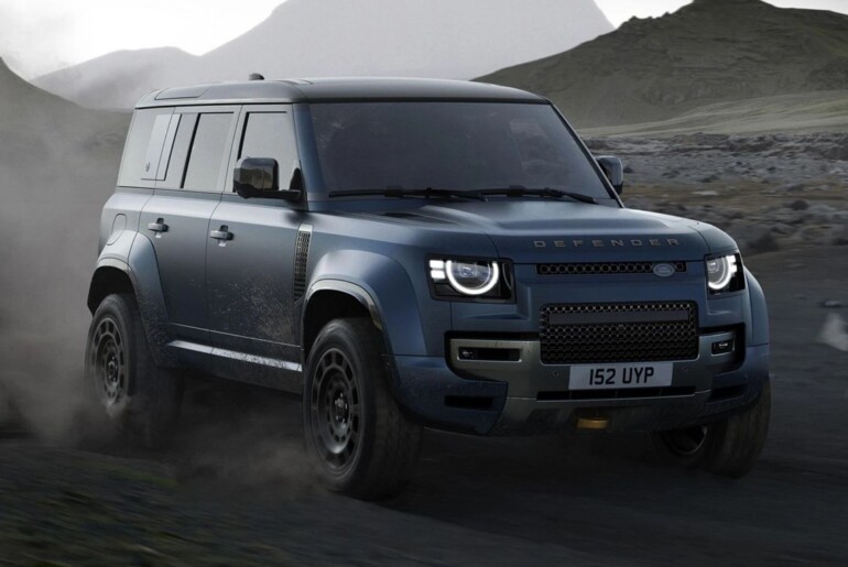 Jaguar Land Rover naj bi preložil prihod nove generacije Defenderja, električni model šele v 2030-ih