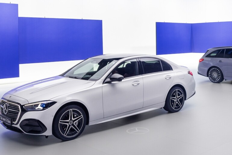 Mercedes-Benz razred C: izrazitejša tehnološka prenova, več elektrifikacije in umetne inteligence
