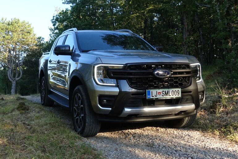 Ford Ranger Wildtrak 2.0 EcoBlue: poltovornjaška terenska klasika, dobrodošla tudi na gladki cesti